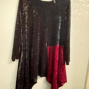 Elegant Black and Red Velvet Women's Top